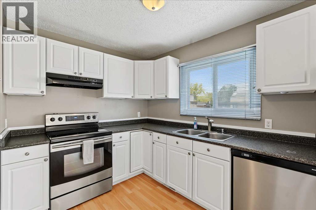 1215 137 Avenue Se, Calgary, Alberta  t2j 6n3 - Photo 1 - A2349241