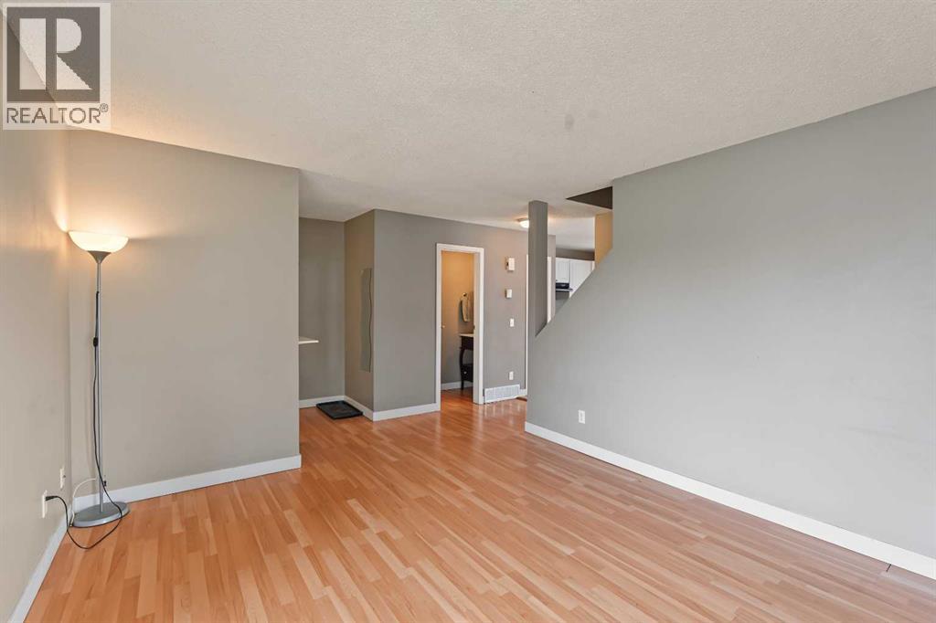 1215 137 Avenue Se, Calgary, Alberta  t2j 6n3 - Photo 8 - A2349241