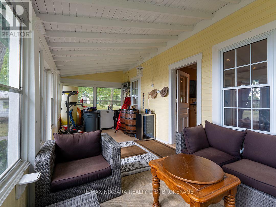 2391 Firelane 2 Road, Port Colborne (Sherkston), Ontario L3K 5V3 - Photo 18 - X13858388