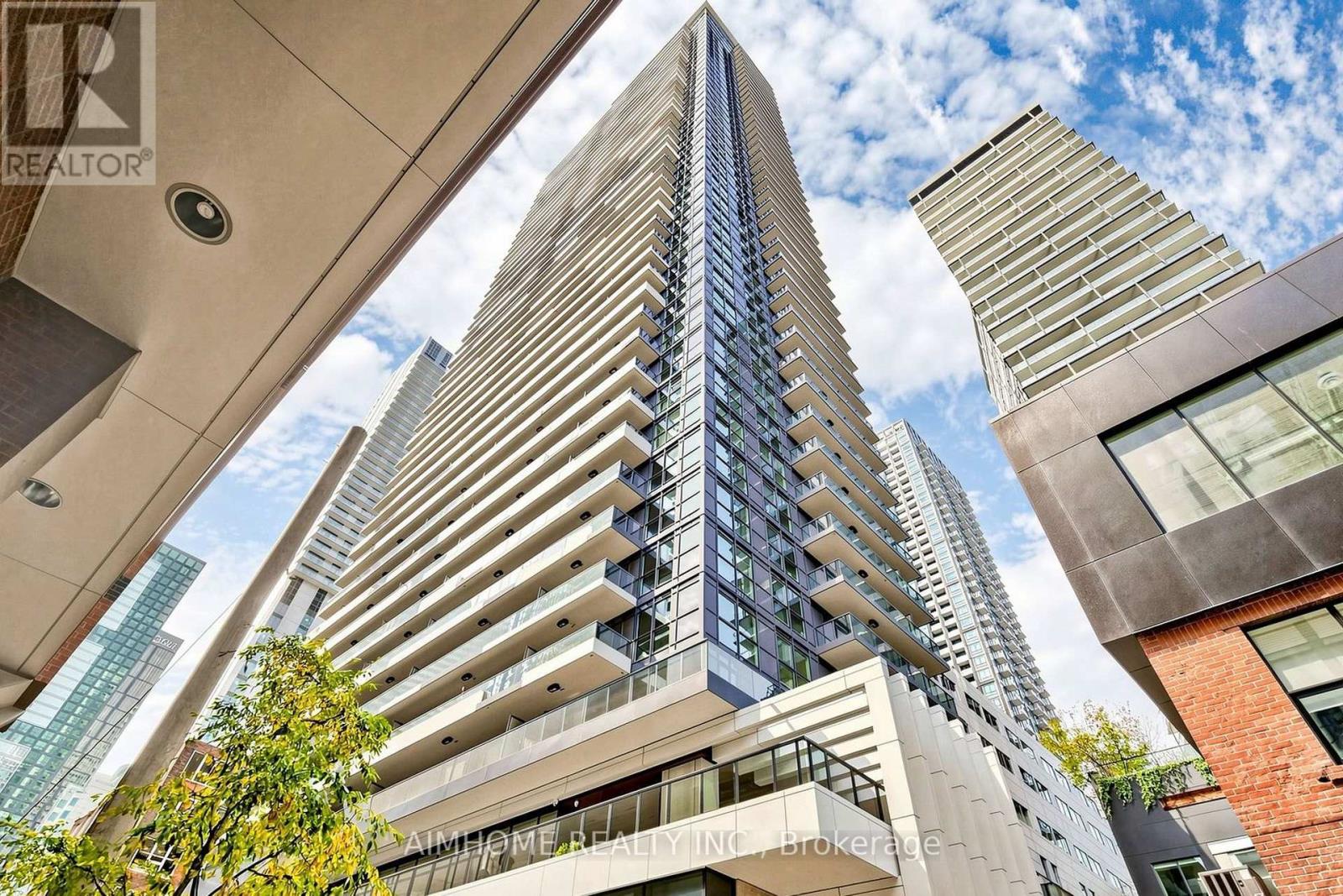 710 - 38 WIDMER STREET, Toronto, Ontario