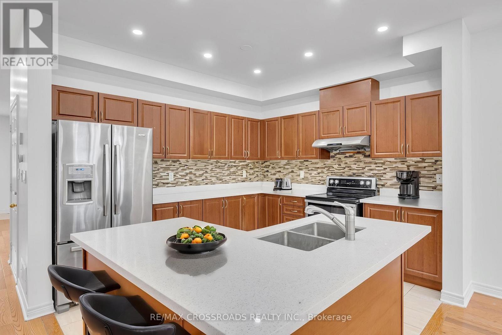 138 Angus Drive, Ajax, Ontario  L1S 5G8 - Photo 16 - E13858414