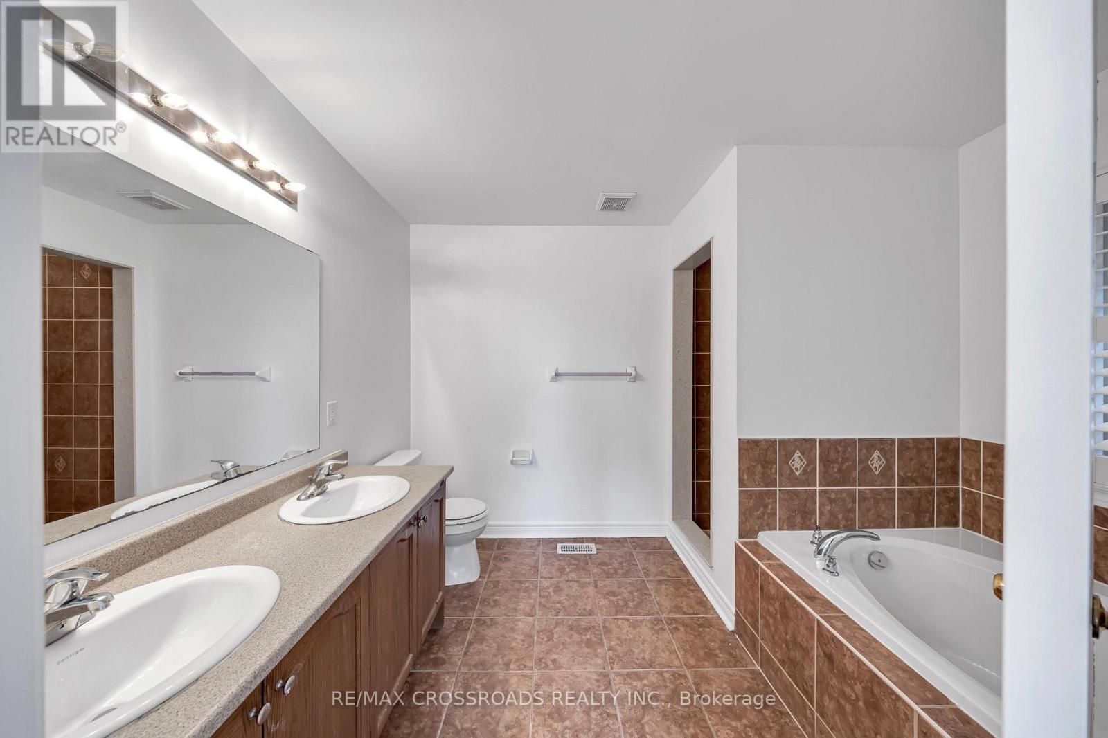 138 Angus Drive, Ajax, Ontario  L1S 5G8 - Photo 40 - E13858414