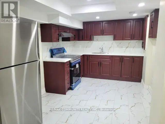 71 Middlecote Drive, Ajax (Northeast Ajax), Ontario  L1T 0A1 - Photo 4 - E13858442