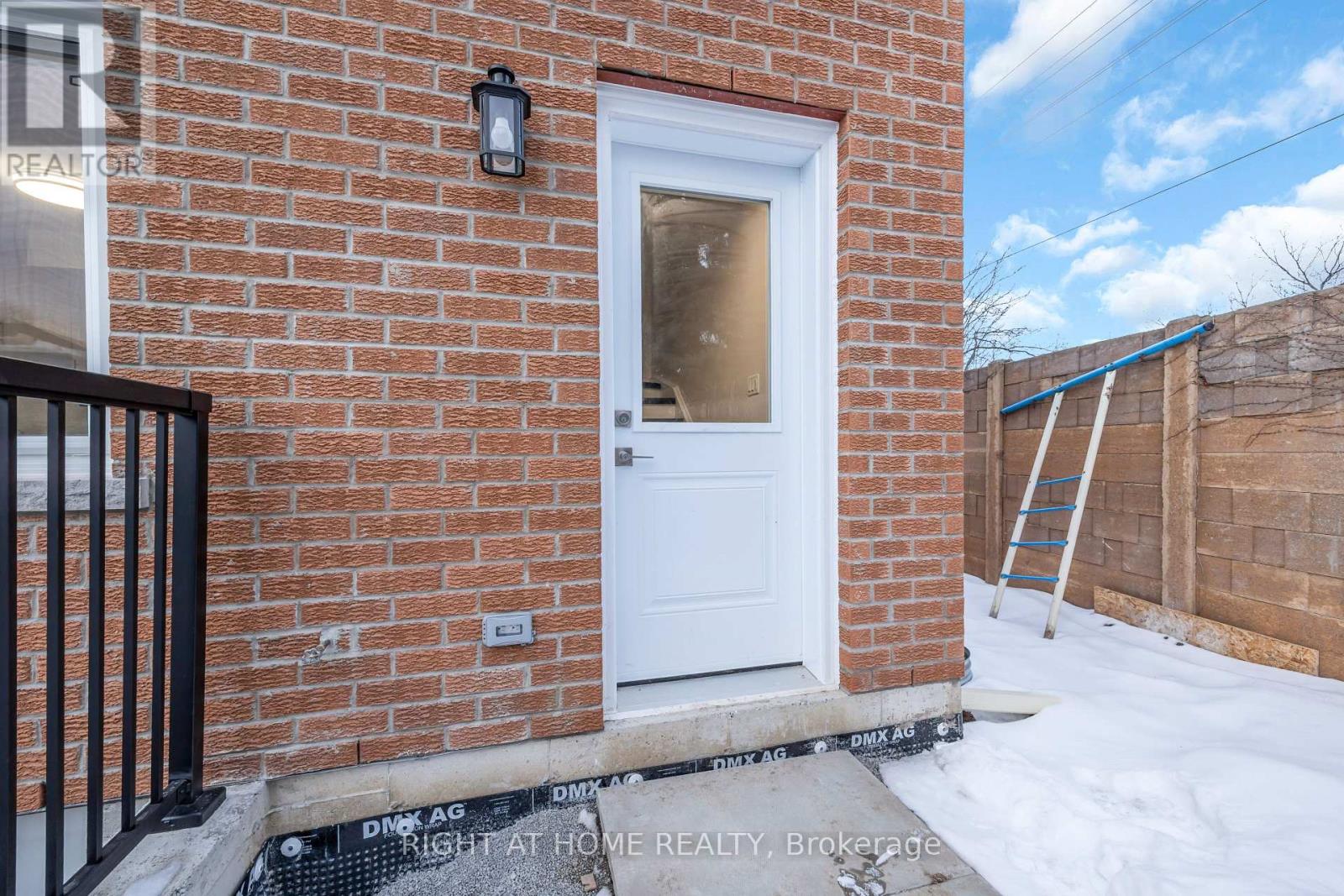 B - 23 Kirkham Drive, Ajax (Central West), Ontario  L1S 5K6 - Photo 2 - E13858450