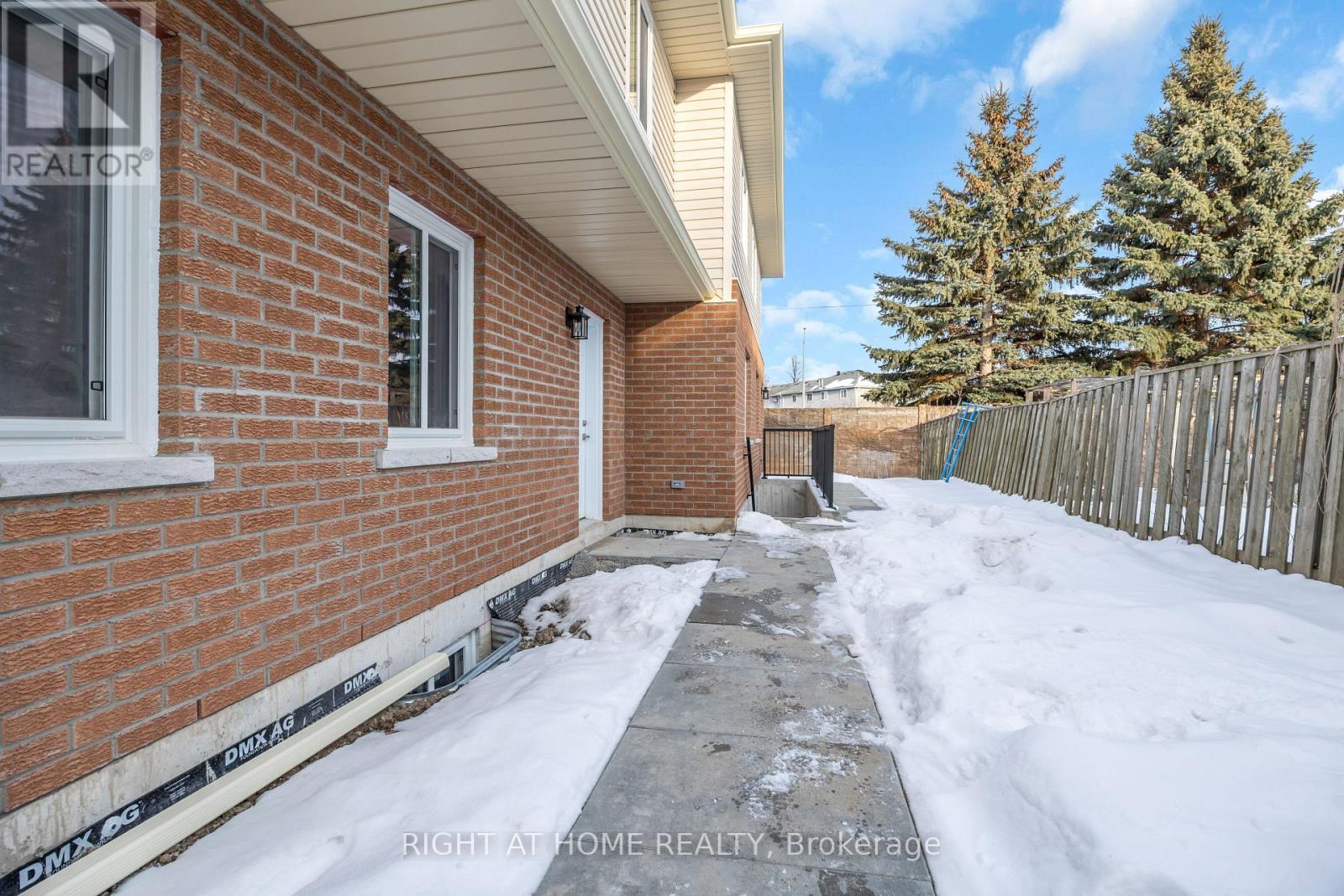 B - 23 Kirkham Drive, Ajax (Central West), Ontario  L1S 5K6 - Photo 3 - E13858450