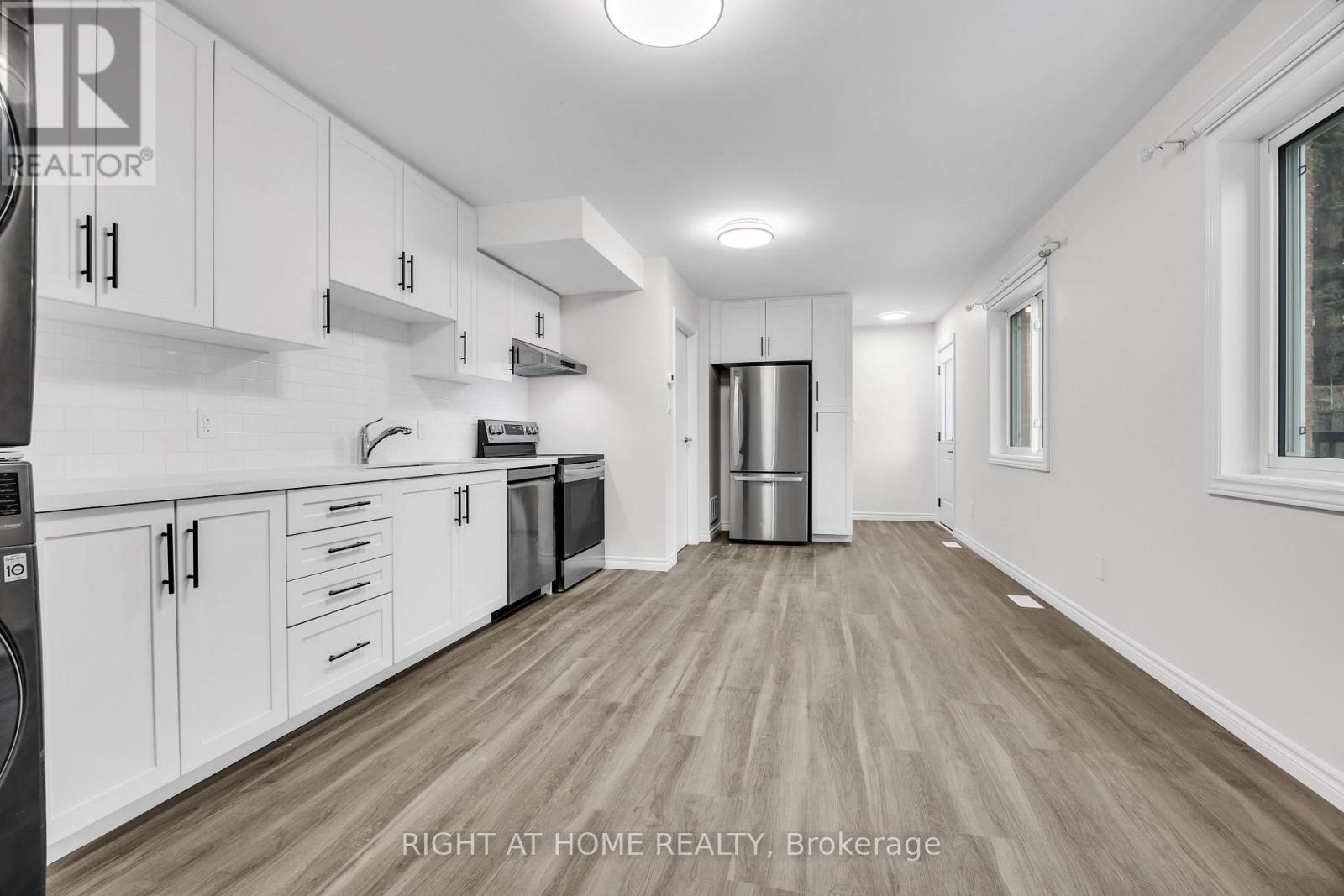 B - 23 Kirkham Drive, Ajax (Central West), Ontario  L1S 5K6 - Photo 8 - E13858450