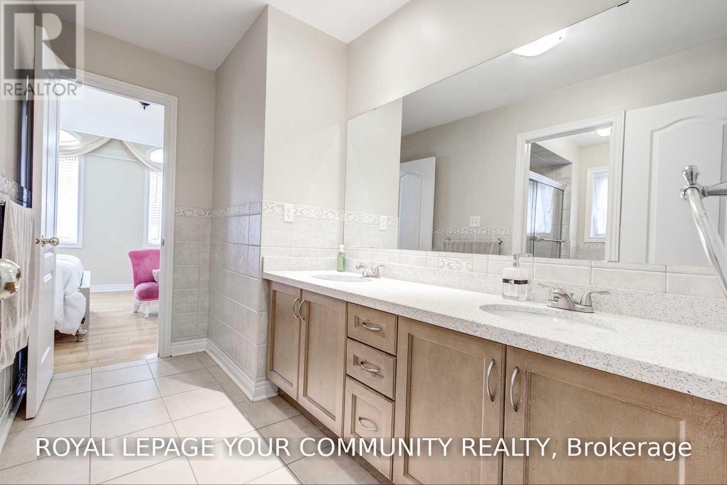134 Greenview Circle, Vaughan, Ontario  L6A 0B6 - Photo 31 - N13858454