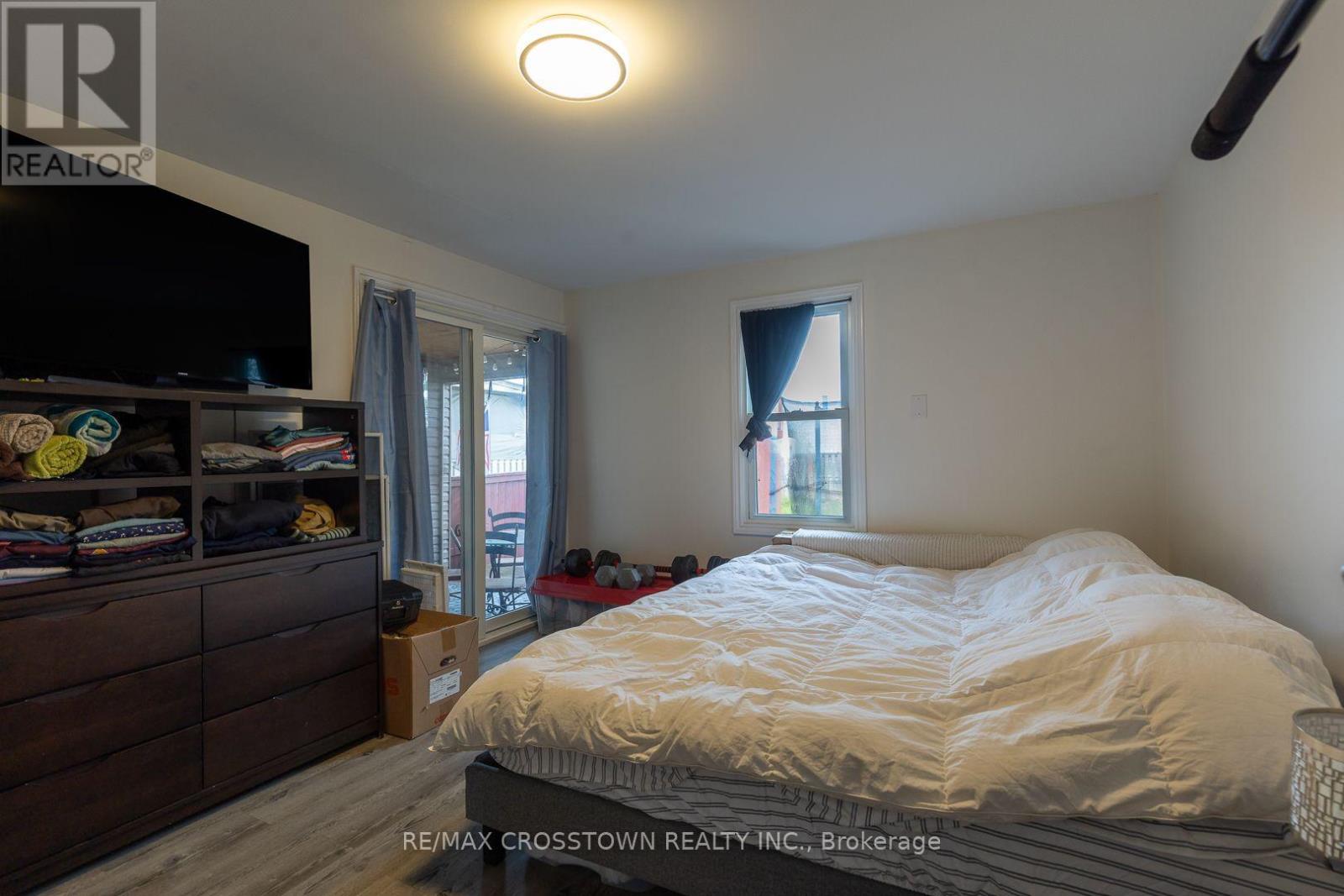 86 Victoria Street, Barrie, Ontario L4N 2J1 - Photo 10 - S13858458