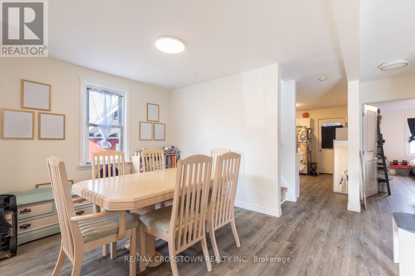 86 Victoria Street, Barrie, Ontario L4N 2J1 - Photo 3 - S13858458