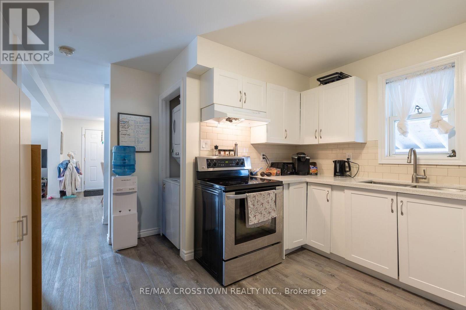 86 Victoria Street, Barrie, Ontario L4N 2J1 - Photo 7 - S13858458