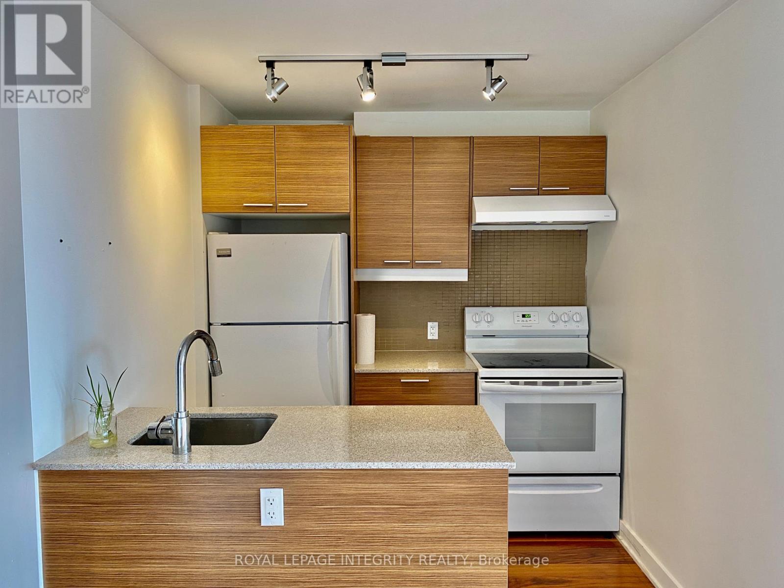331 - 354 Gladstone Avenue, Ottawa, Ontario  K2P 0R4 - Photo 3 - X13751348