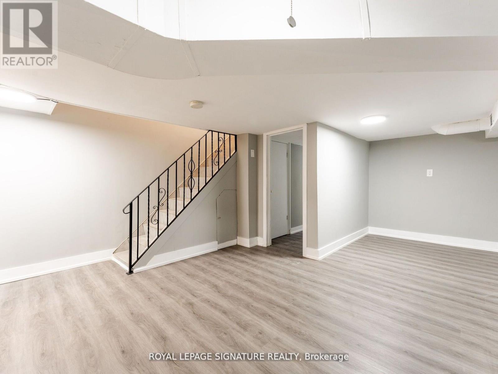 1070 Shaw Street, Toronto (Dovercourt-Wallace Emerson-Junction), Ontario  M6G 3N5 - Photo 13 - W13858386