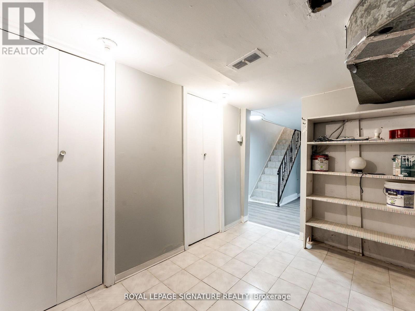 1070 Shaw Street, Toronto (Dovercourt-Wallace Emerson-Junction), Ontario  M6G 3N5 - Photo 16 - W13858386