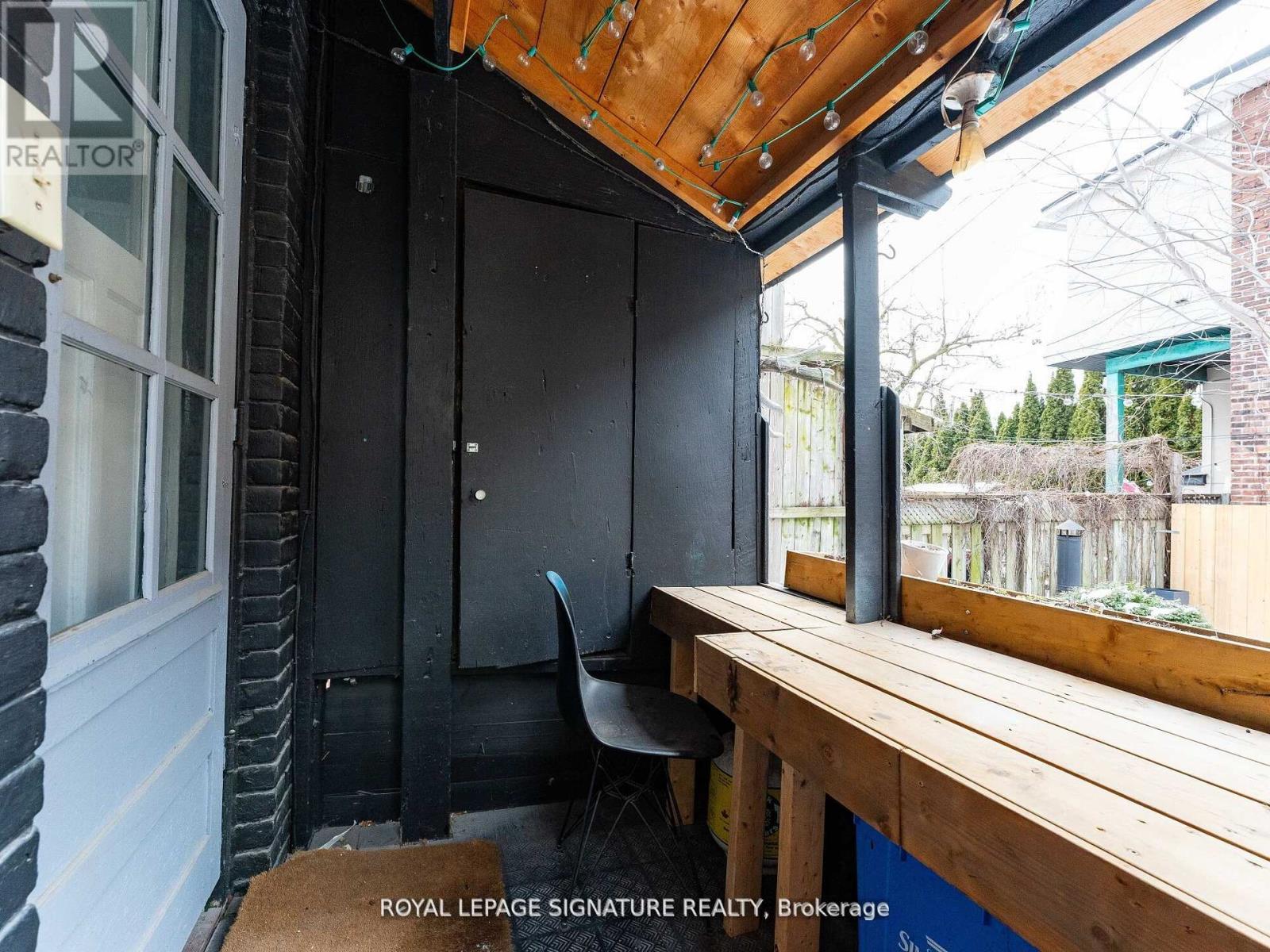 1070 Shaw Street, Toronto (Dovercourt-Wallace Emerson-Junction), Ontario  M6G 3N5 - Photo 20 - W13858386