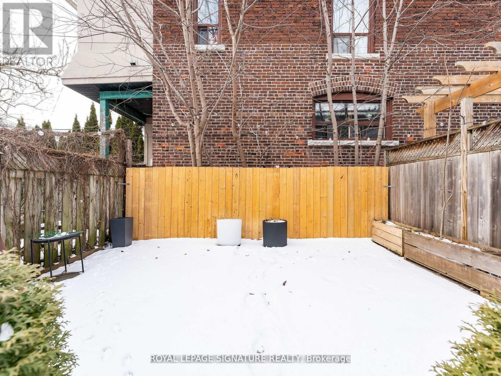 1070 Shaw Street, Toronto (Dovercourt-Wallace Emerson-Junction), Ontario  M6G 3N5 - Photo 23 - W13858386