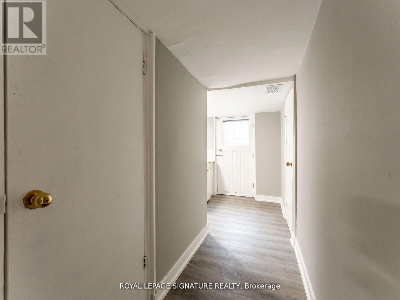1070 Shaw Street, Toronto (Dovercourt-Wallace Emerson-Junction), Ontario  M6G 3N5 - Photo 3 - W13858386