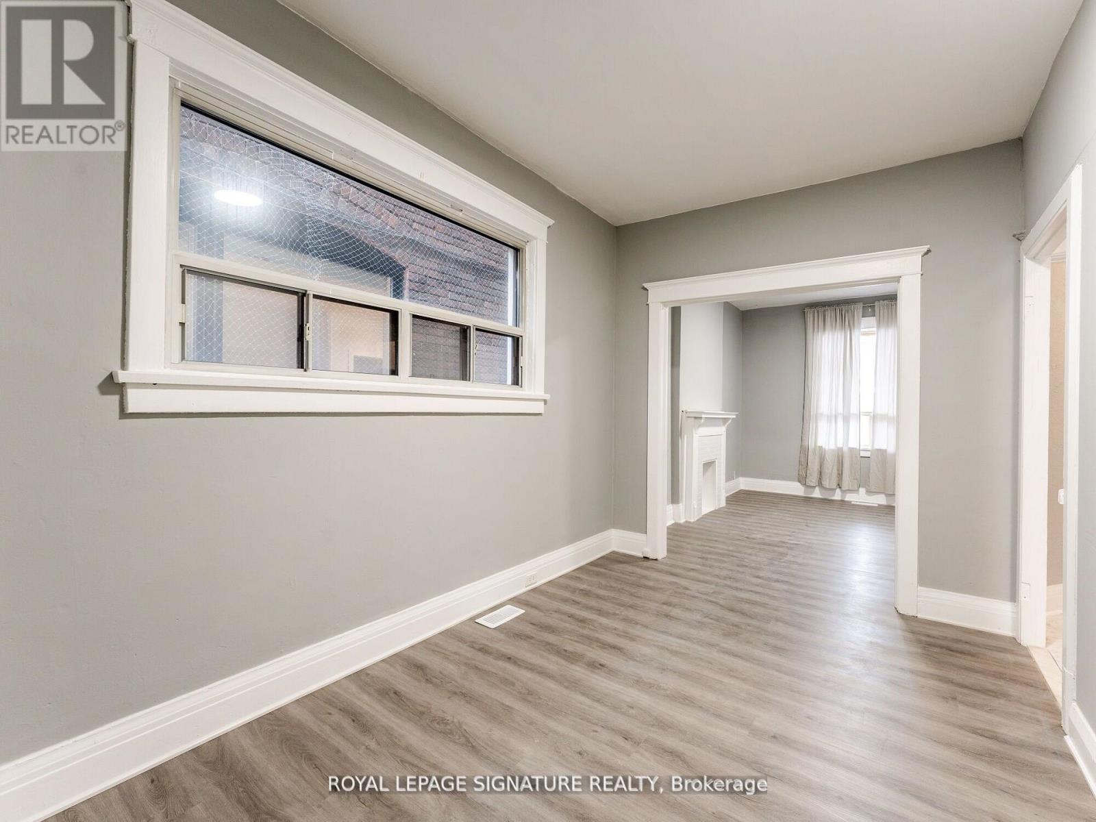 1070 Shaw Street, Toronto (Dovercourt-Wallace Emerson-Junction), Ontario  M6G 3N5 - Photo 6 - W13858386