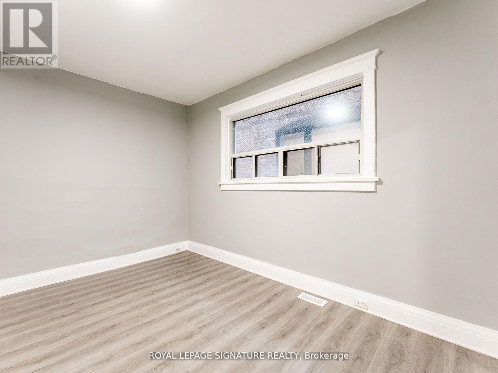 1070 Shaw Street, Toronto (Dovercourt-Wallace Emerson-Junction), Ontario  M6G 3N5 - Photo 7 - W13858386