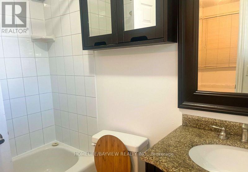 37 Sellers (Main Floor) Avenue, Toronto, Ontario  M6E 3T4 - Photo 10 - W13858472