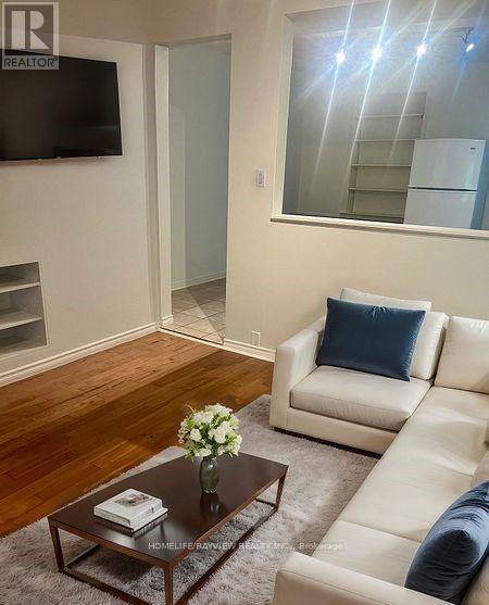 37 Sellers (Main Floor) Avenue, Toronto, Ontario  M6E 3T4 - Photo 5 - W13858472