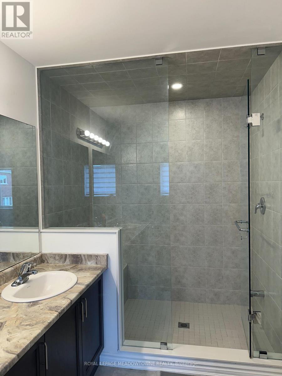 130 Sapphire Way, Thorold, Ontario  L2V 0L5 - Photo 33 - X13858476