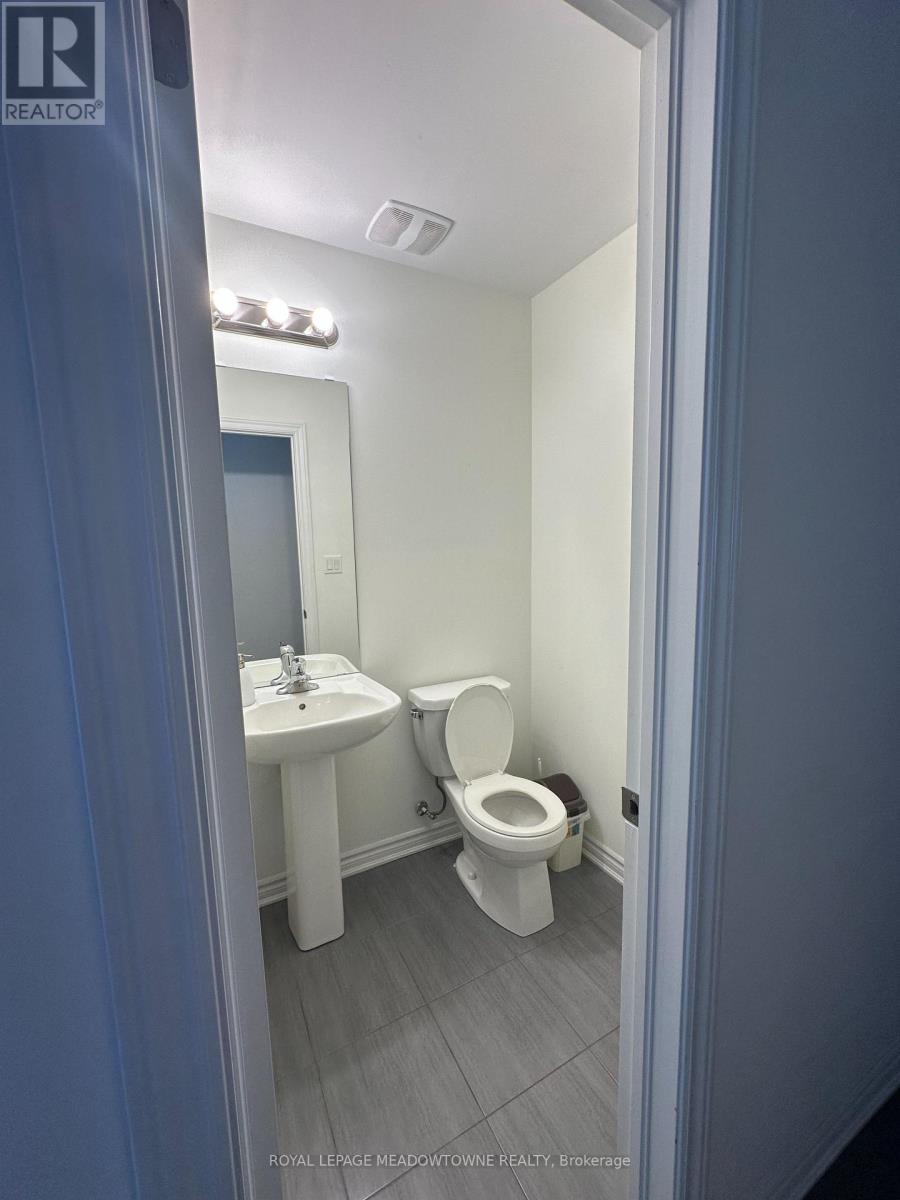 130 Sapphire Way, Thorold, Ontario  L2V 0L5 - Photo 7 - X13858476