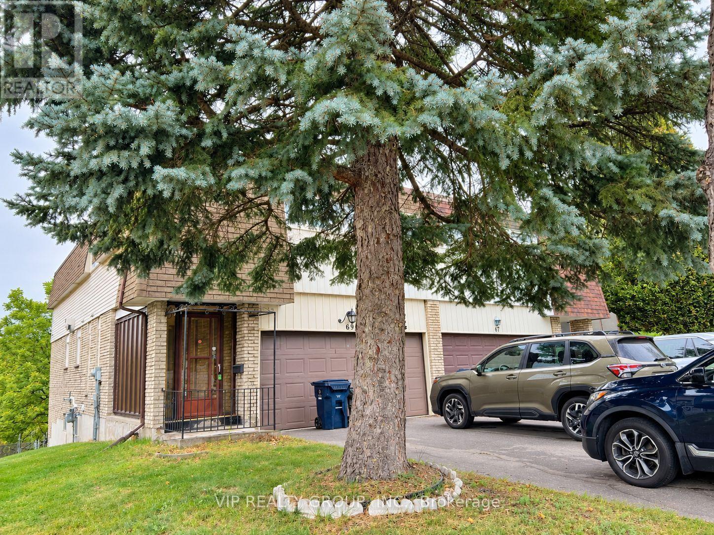 69 Yatesbury Road, Toronto, Ontario  M2H 1G1 - Photo 2 - C13845866