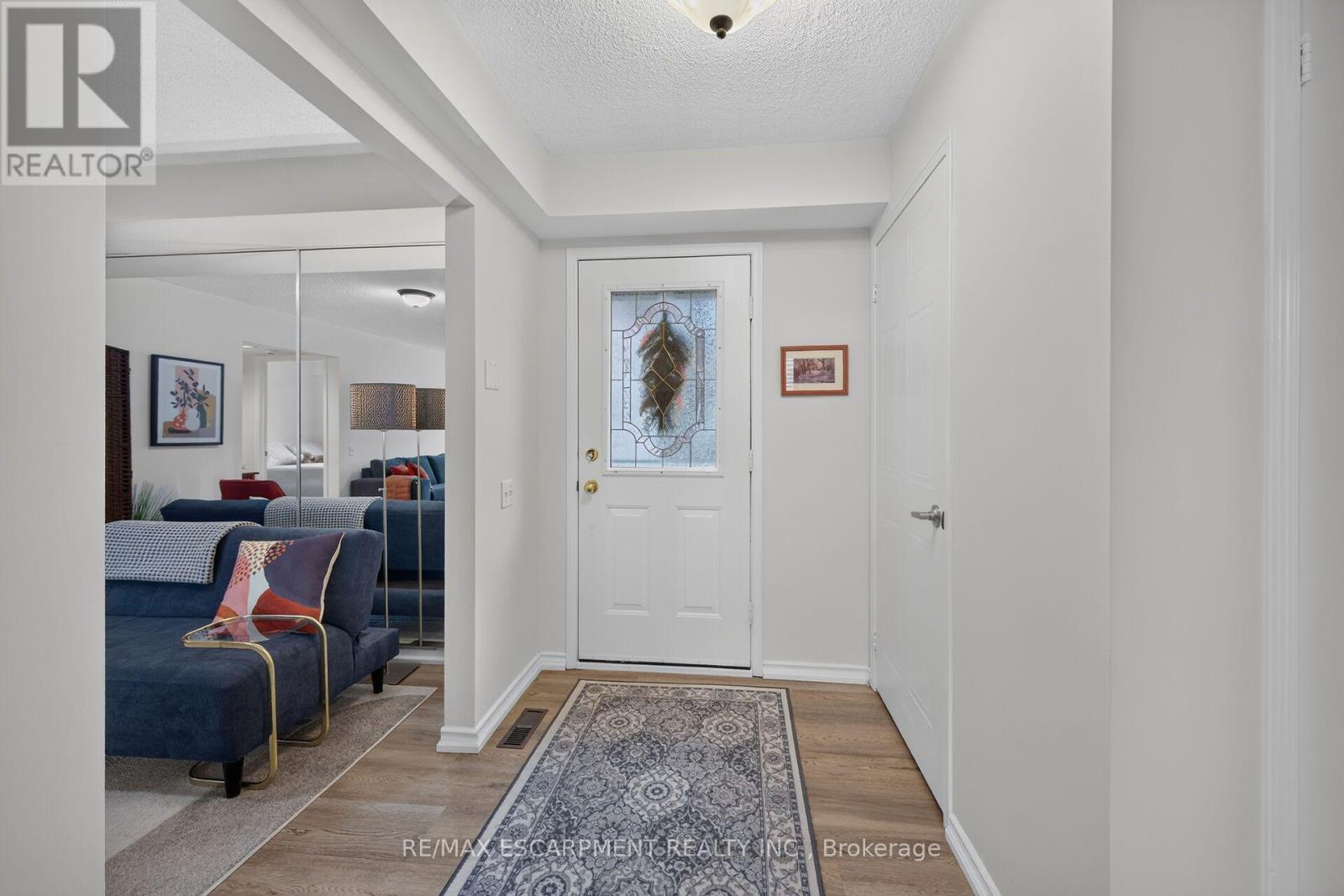 376 Silverbirch Boulevard, Hamilton, Ontario  L0R 1W0 - Photo 5 - X13851674