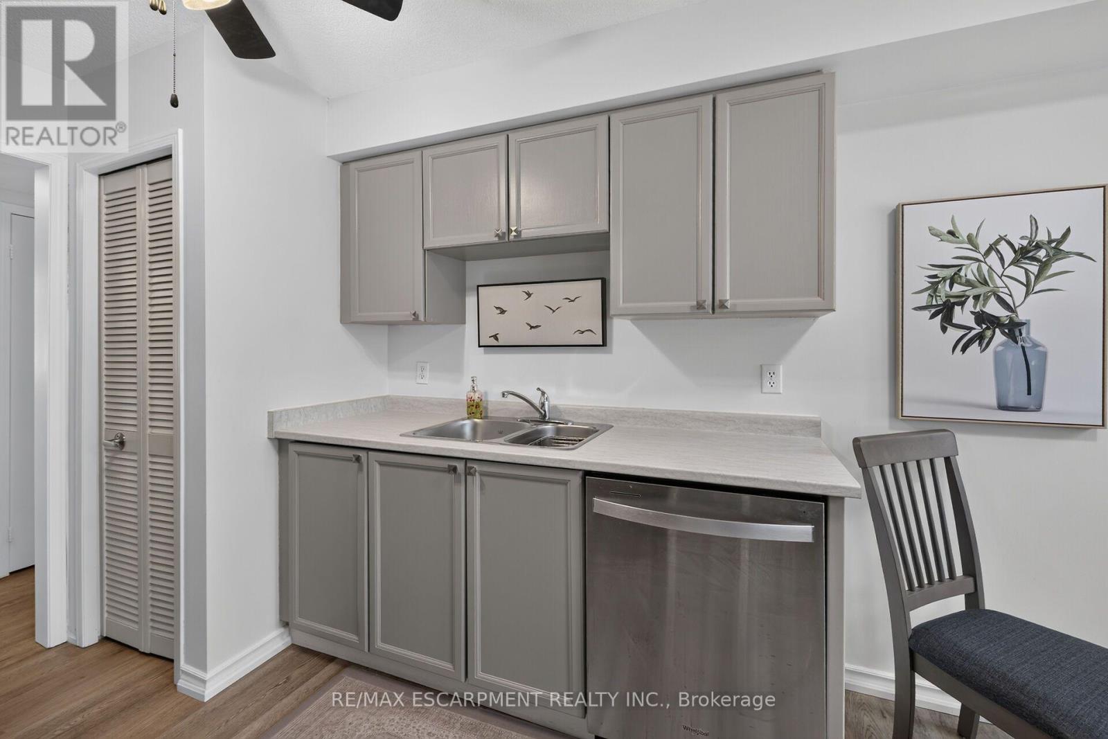376 Silverbirch Boulevard, Hamilton, Ontario  L0R 1W0 - Photo 17 - X13851674