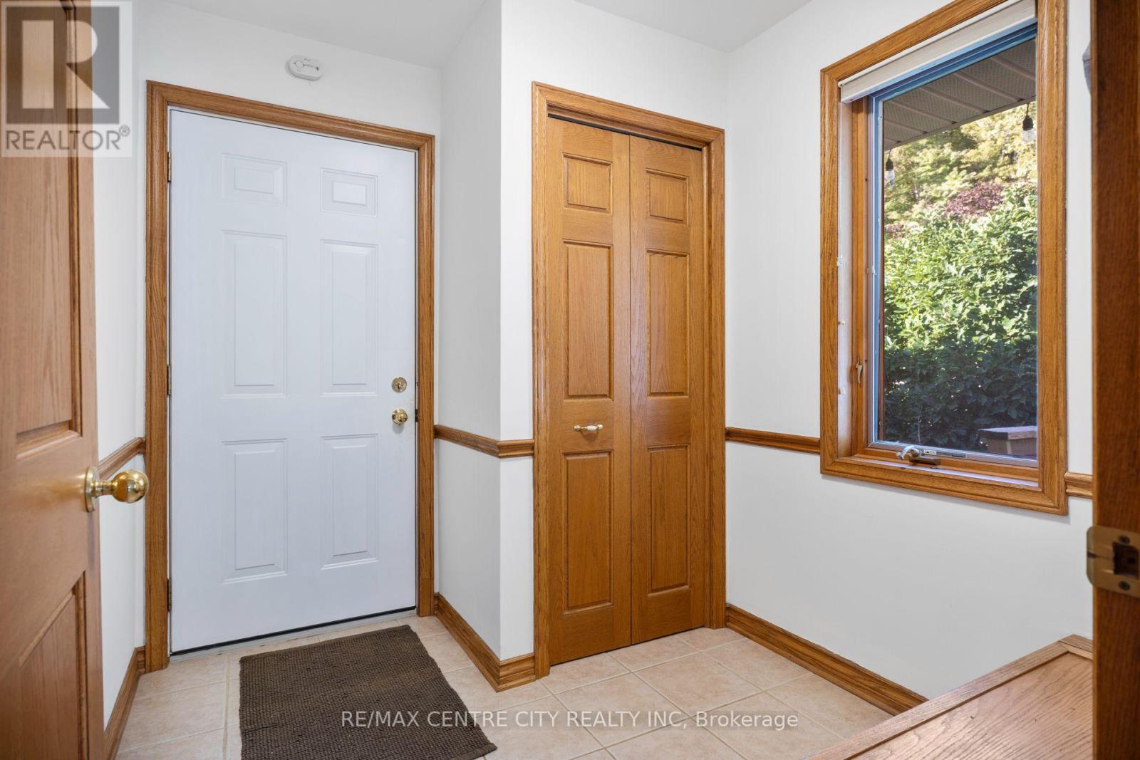 324 Carlow Road, Central Elgin, Ontario  N5L 1B6 - Photo 12 - X13843052