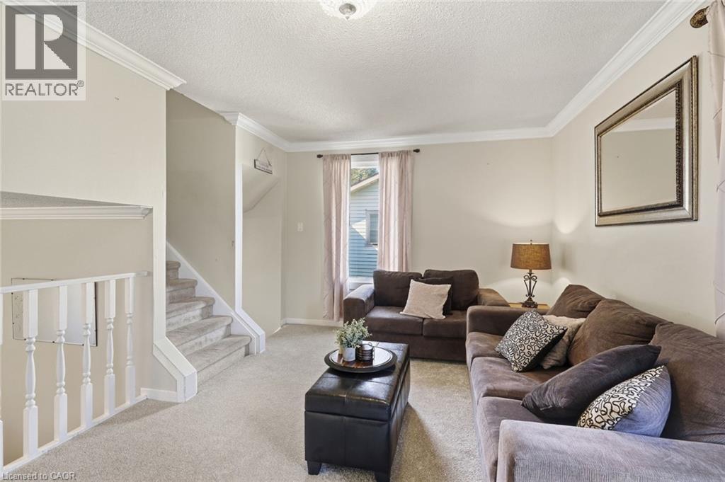 32 Twinoaks Crescent, Hamilton, Ontario  L8J 2E7 - Photo 10 - 40866824