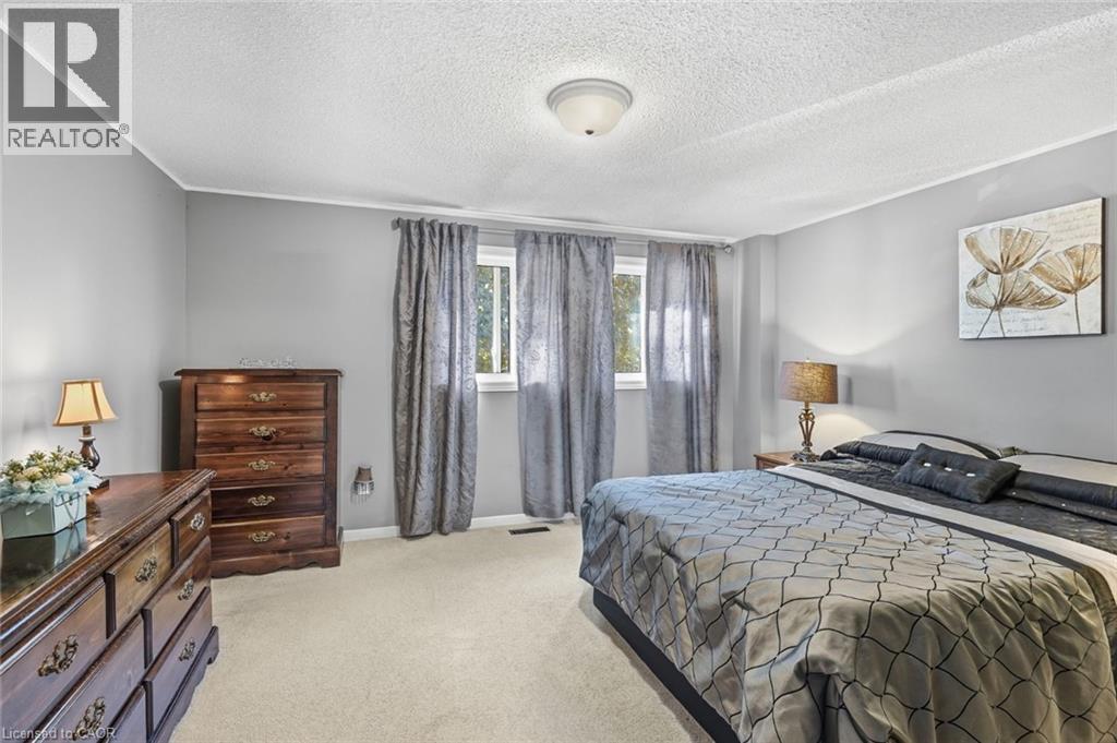 32 Twinoaks Crescent, Hamilton, Ontario  L8J 2E7 - Photo 30 - 40866824