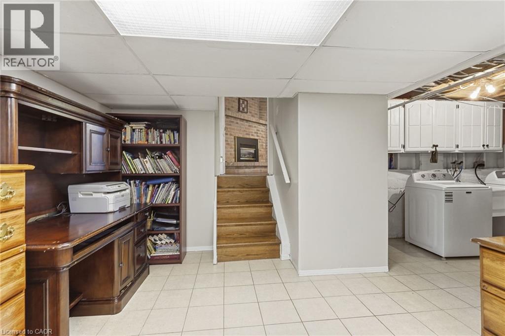 32 Twinoaks Crescent, Hamilton, Ontario  L8J 2E7 - Photo 36 - 40866824