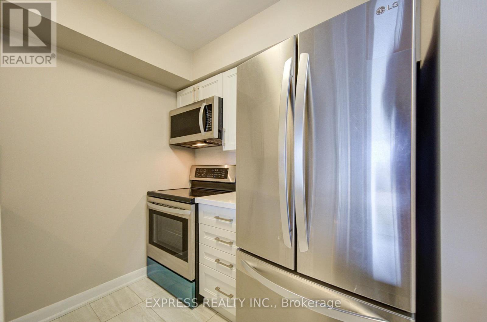 1005 - 4978 Yonge Street, Toronto, Ontario  M2N 7G8 - Photo 6 - C13856288