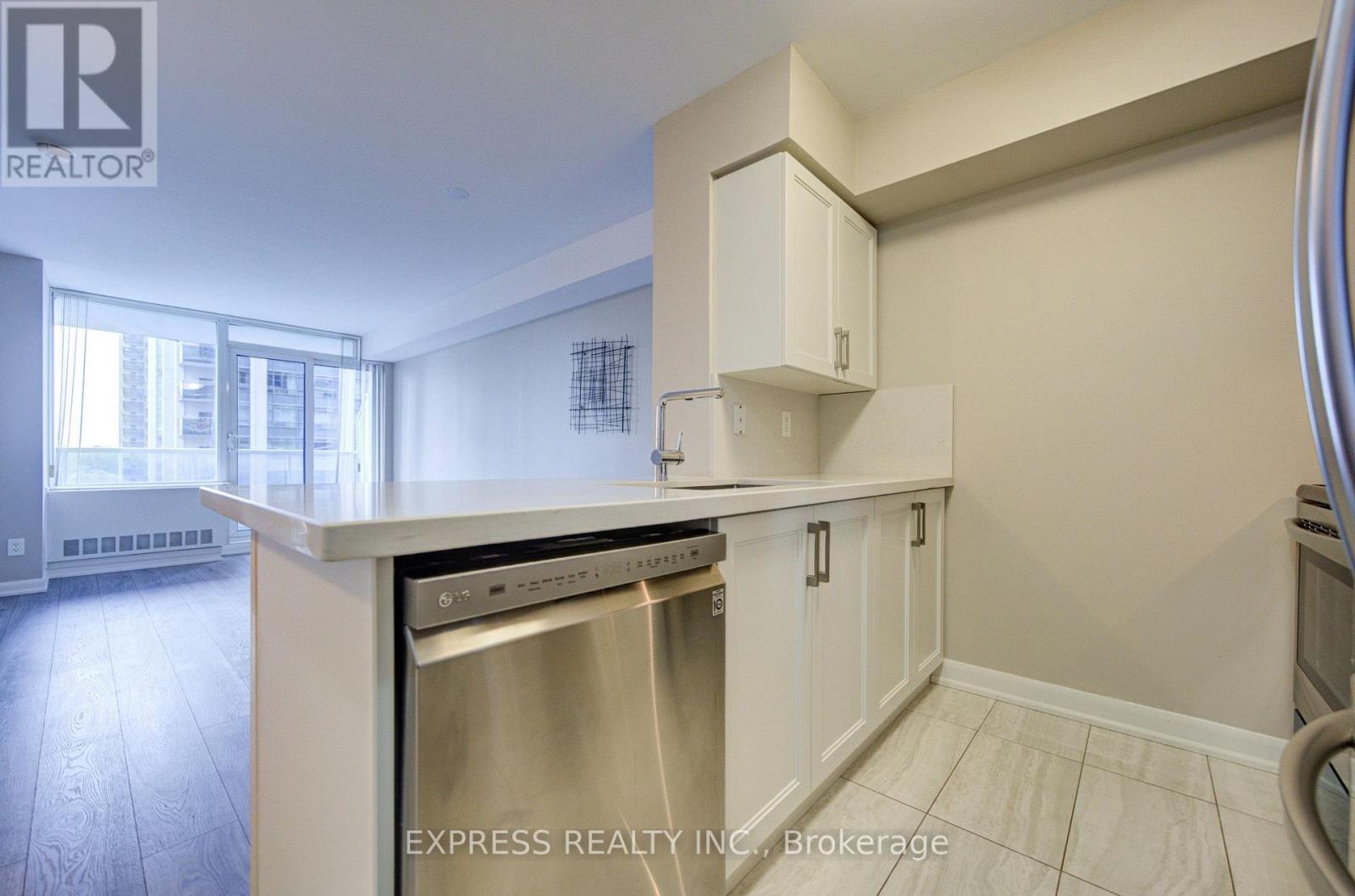 1005 - 4978 Yonge Street, Toronto, Ontario  M2N 7G8 - Photo 8 - C13856288