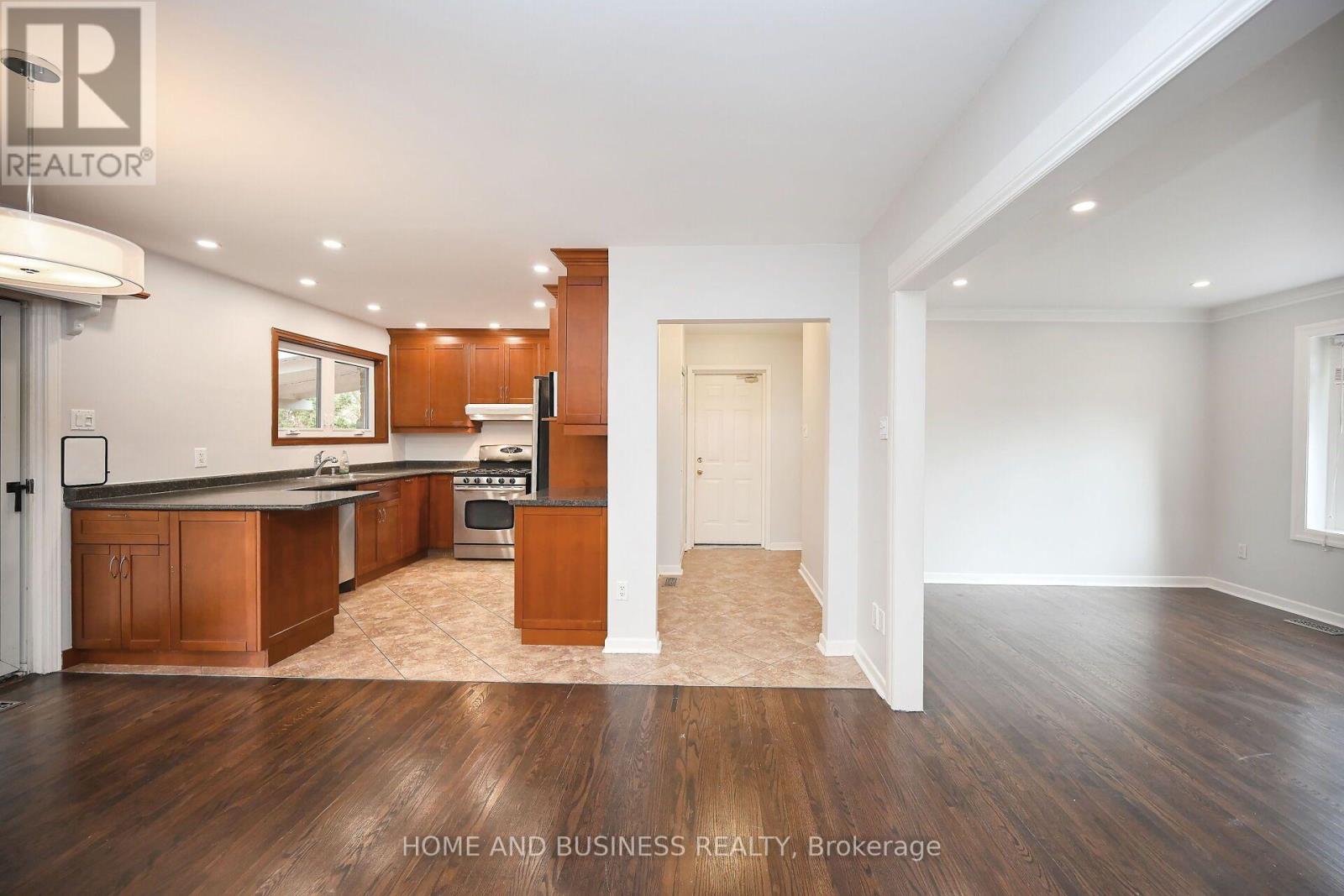 3668 The Credit Woodlands Road, Mississauga, Ontario  L5C 2K9 - Photo 13 - W13857322