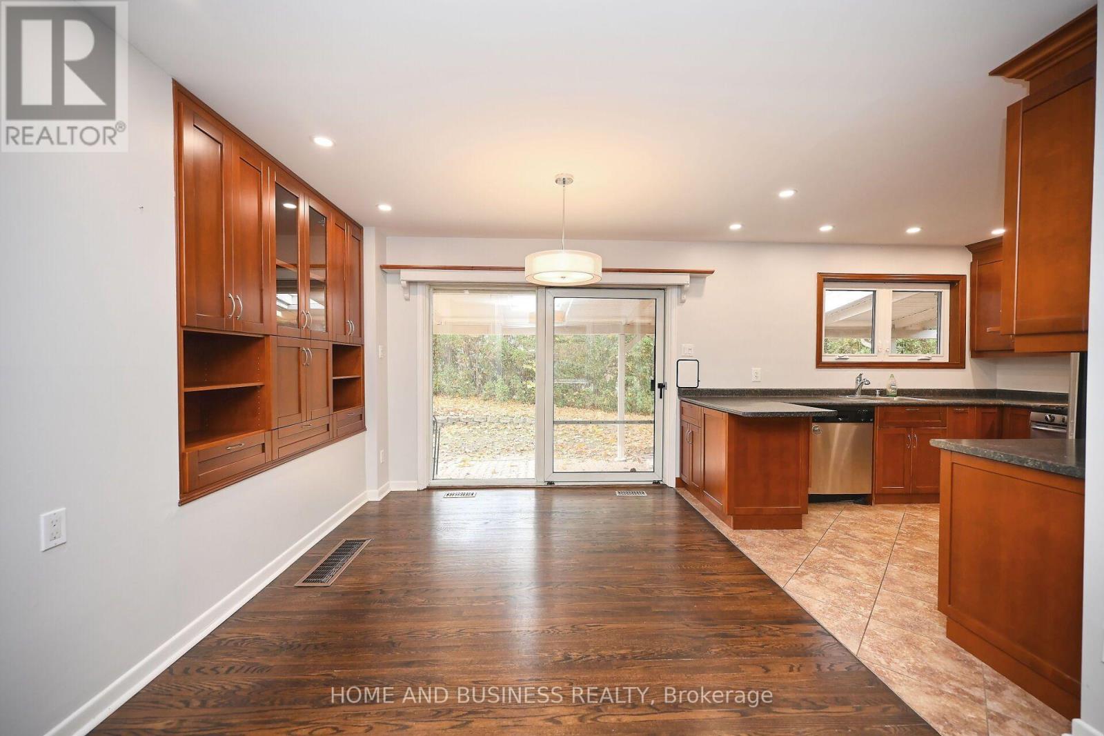 3668 The Credit Woodlands Road, Mississauga, Ontario  L5C 2K9 - Photo 27 - W13857322