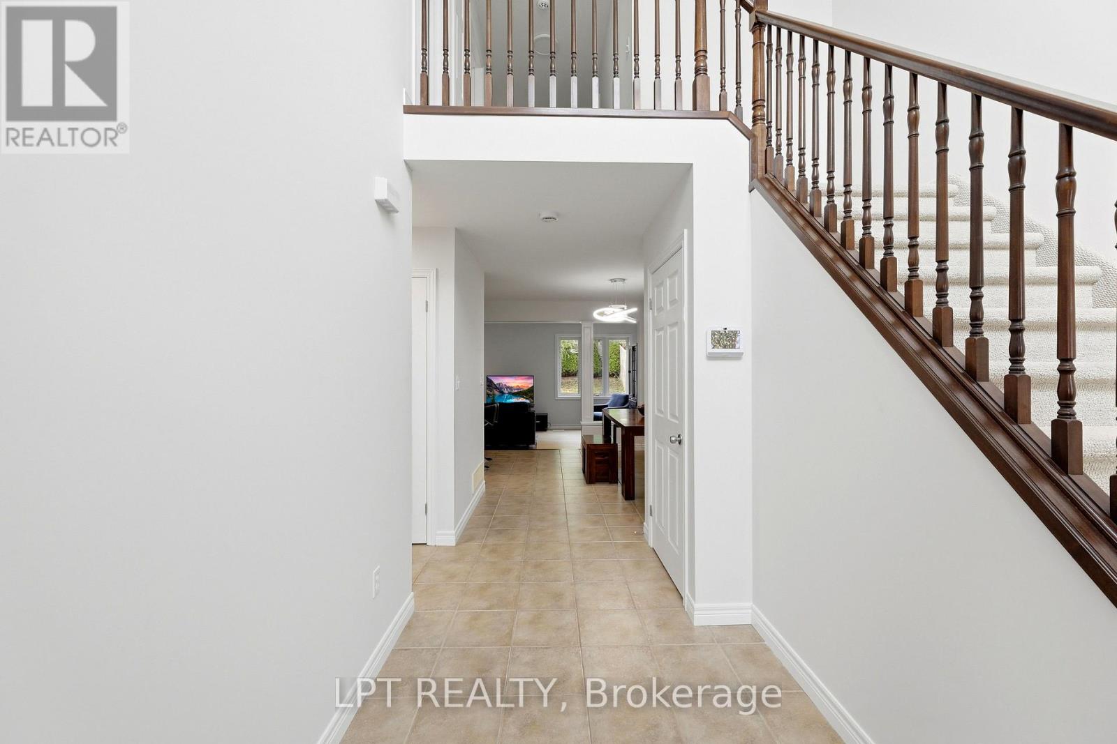 903 Bradshaw Crescent, London North, Ontario  N5X 0B6 - Photo 5 - X13858516