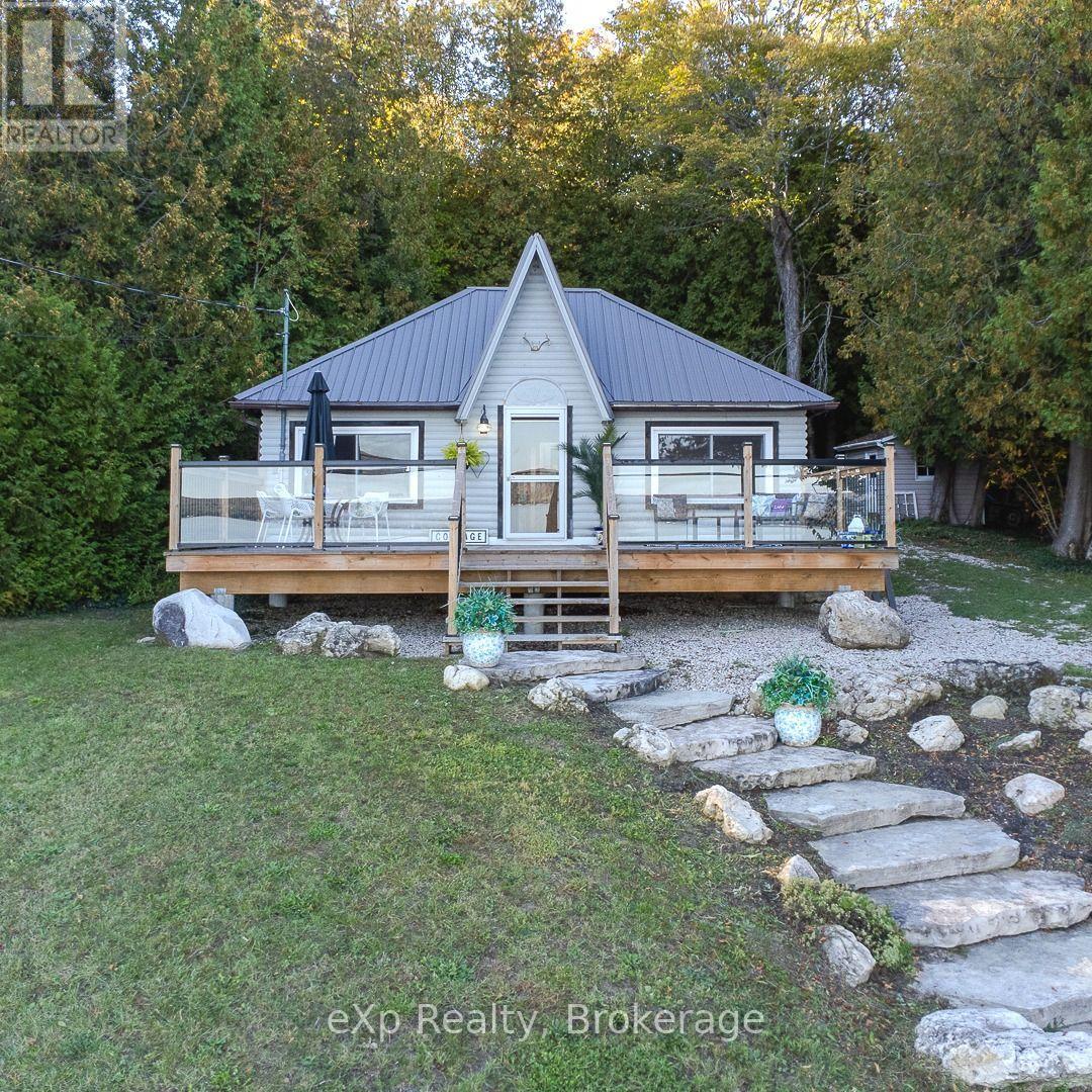 299 Mallory Beach Road, South Bruce Peninsula, Ontario  N0H 2T0 - Photo 2 - X13858500