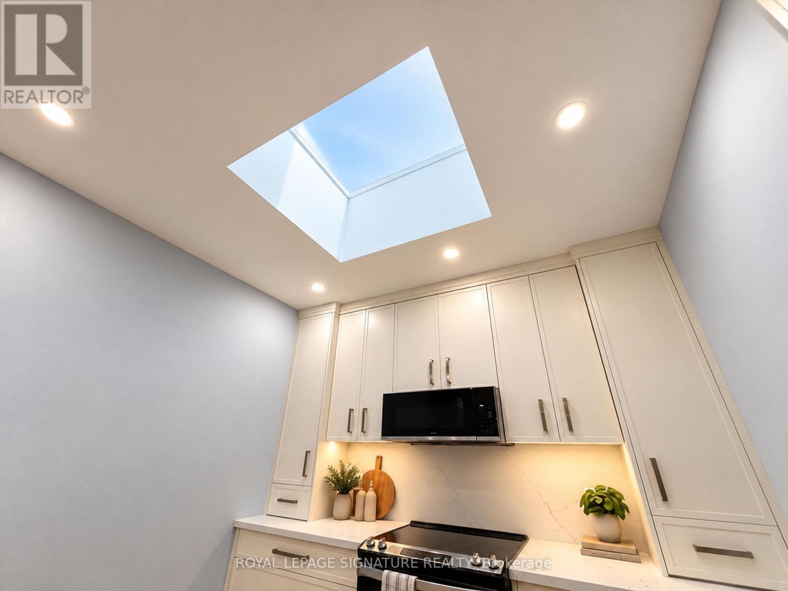 1 - 1727a Bayview Avenue, Toronto (Leaside), Ontario  M4G 3C1 - Photo 3 - C13858502