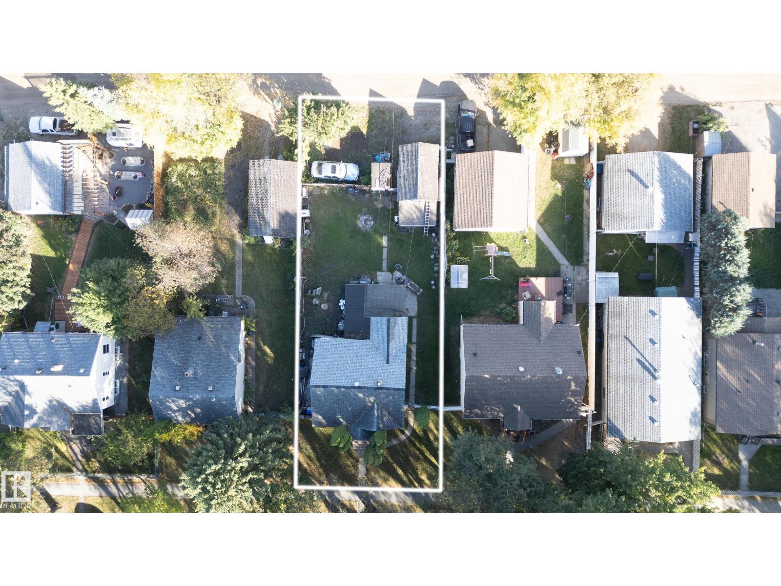 12023 67 ST NW