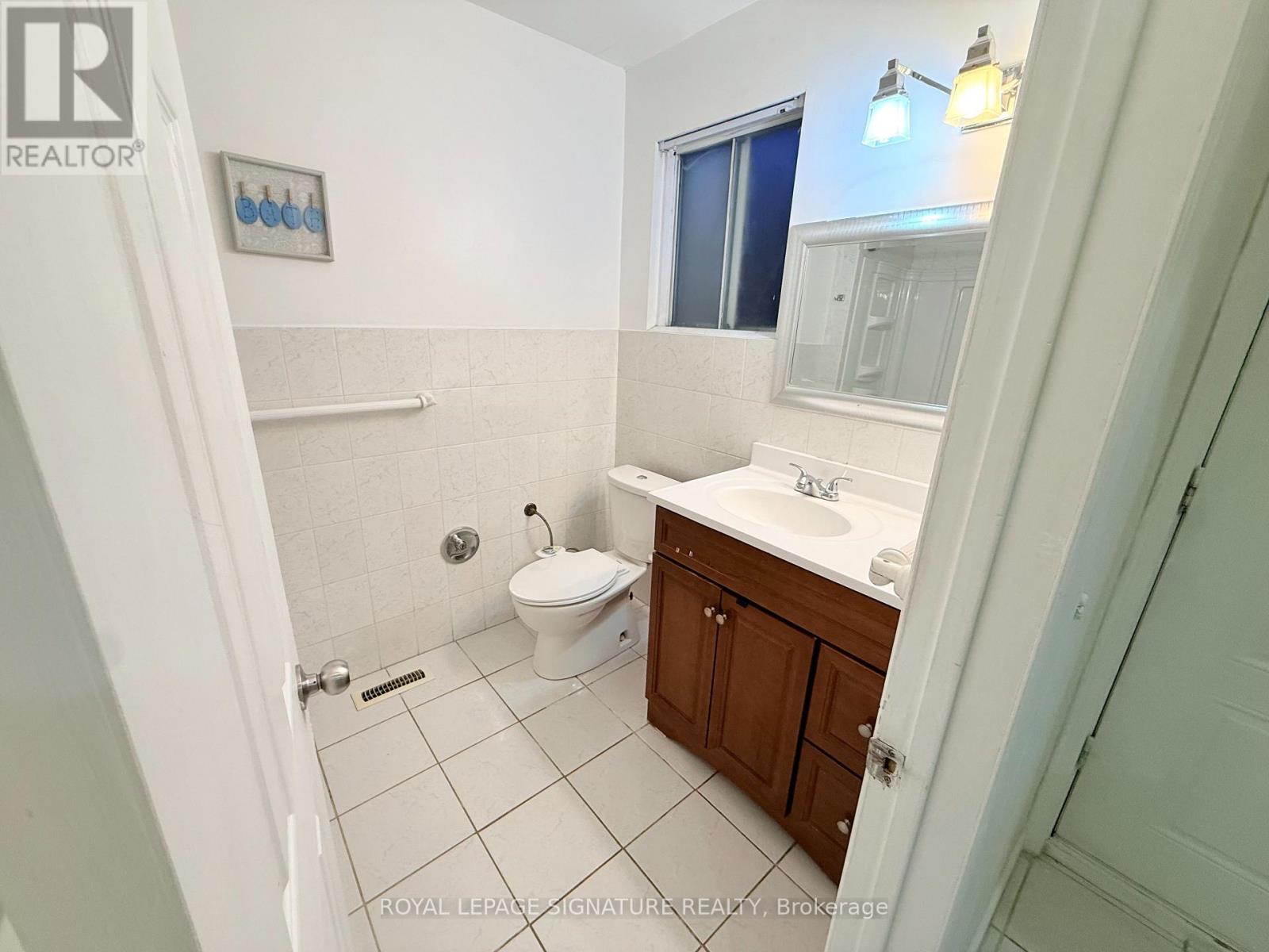 32 Madison Street, Brampton, Ontario  L6S 3C5 - Photo 21 - W13858514