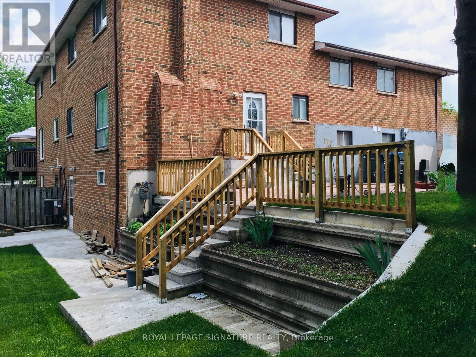 32 Madison Street, Brampton, Ontario  L6S 3C5 - Photo 30 - W13858514