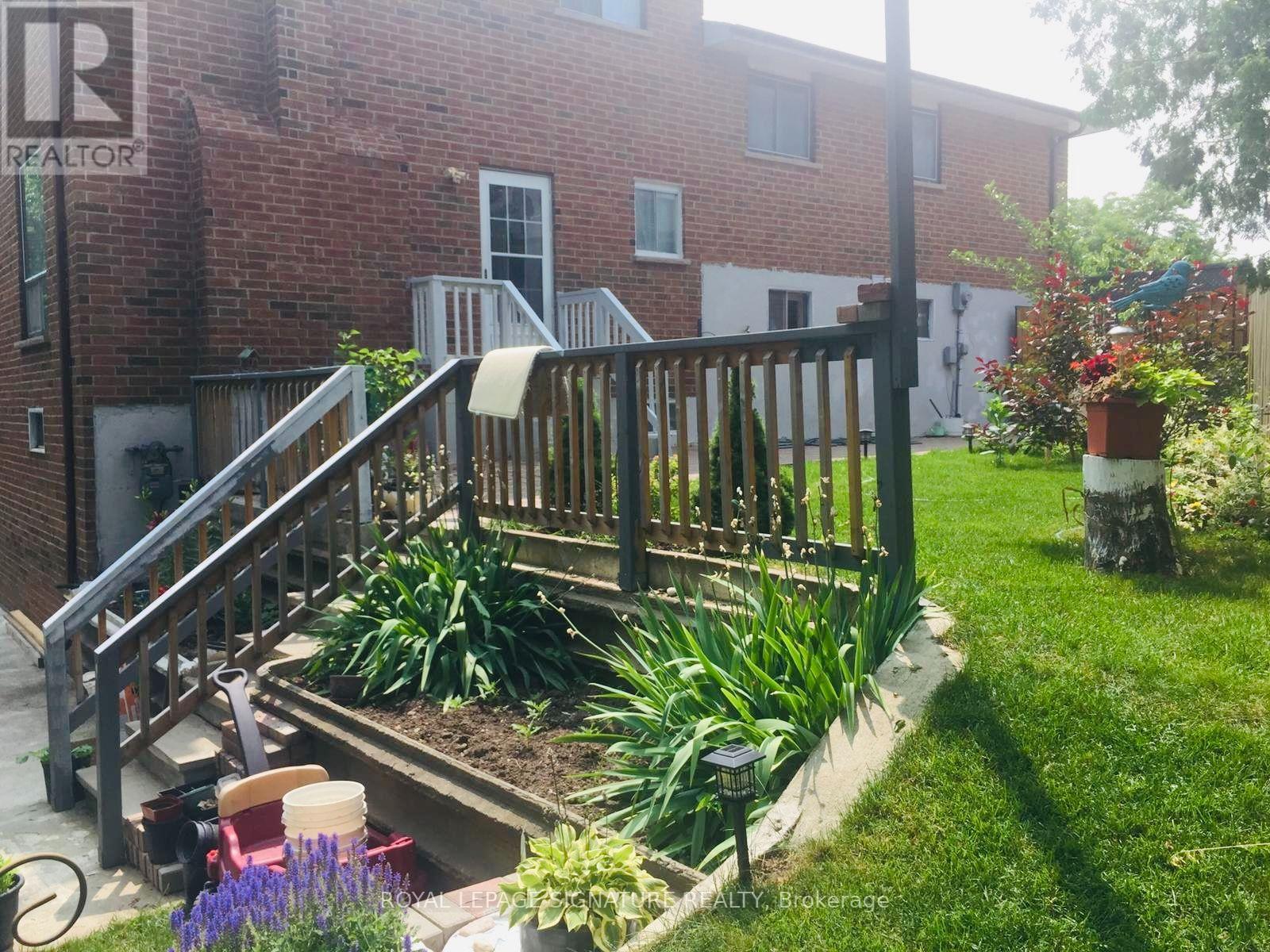 32 Madison Street, Brampton, Ontario  L6S 3C5 - Photo 37 - W13858514