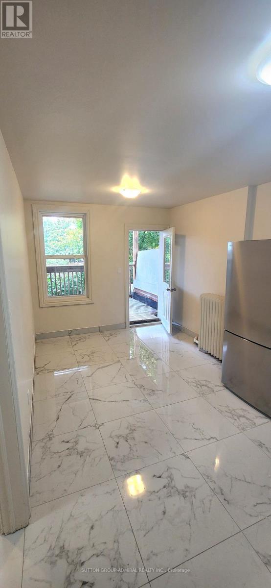 1b - 2nd Floor - 1030 St Clair Avenue, Toronto, Ontario  M6E 1A4 - Photo 3 - C13858522