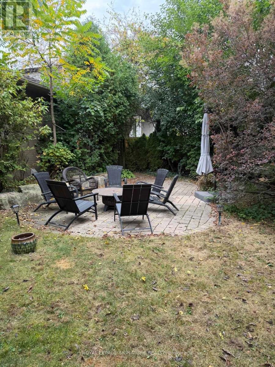 1207 Wood Place, Oakville, Ontario  L6L 2R4 - Photo 18 - W13824780
