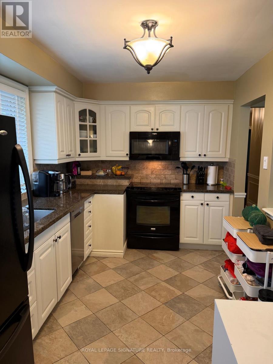 1207 Wood Place, Oakville, Ontario  L6L 2R4 - Photo 6 - W13824780