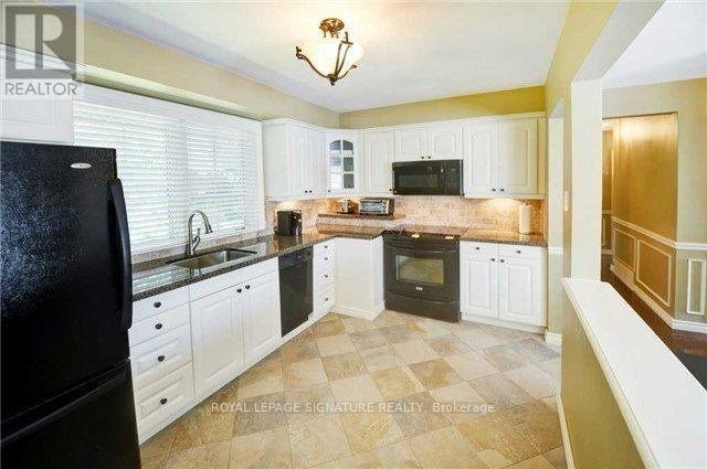 1207 Wood Place, Oakville, Ontario  L6L 2R4 - Photo 7 - W13824780