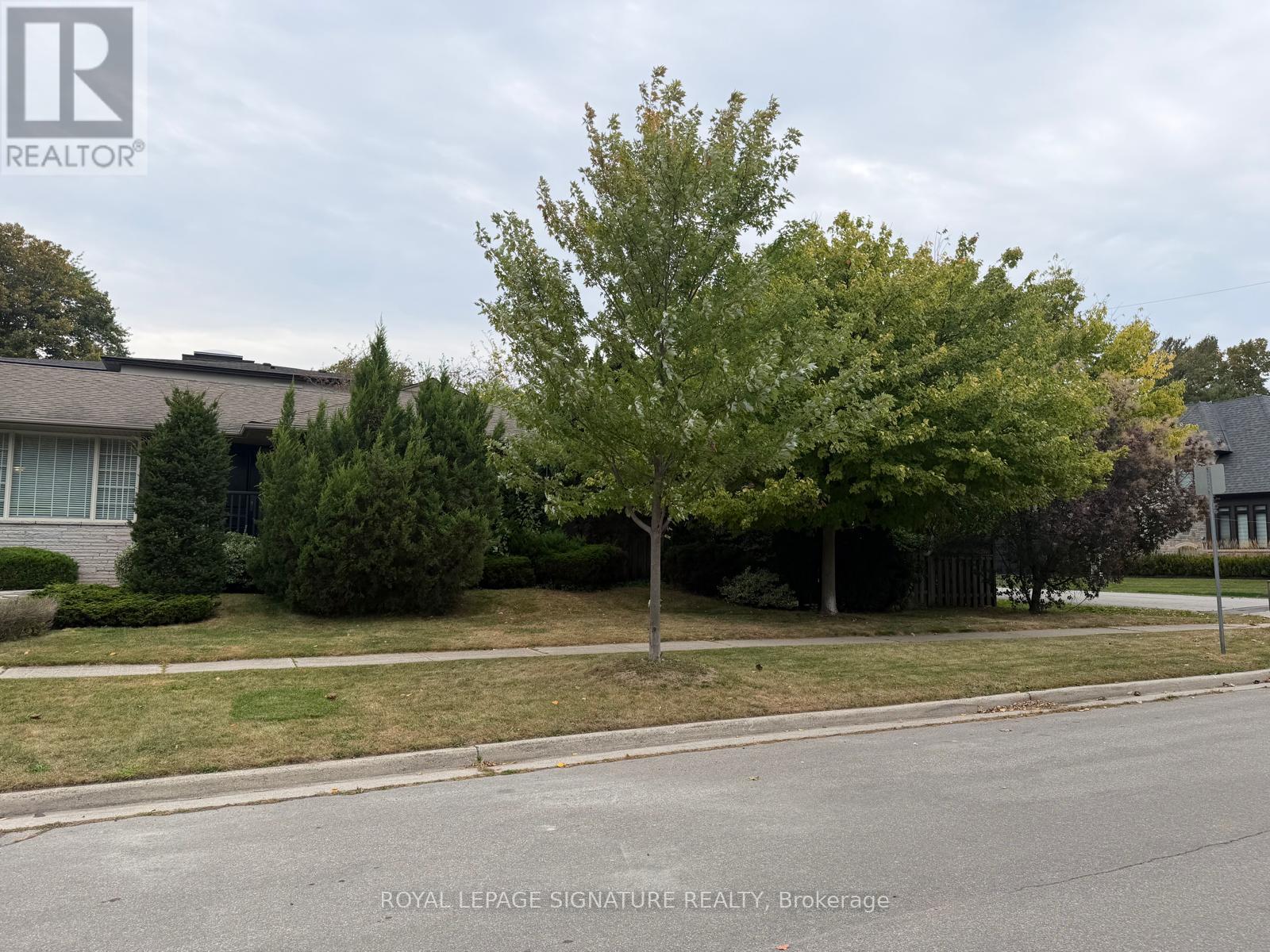 1207 Wood Place, Oakville, Ontario  L6L 2R4 - Photo 24 - W13824780