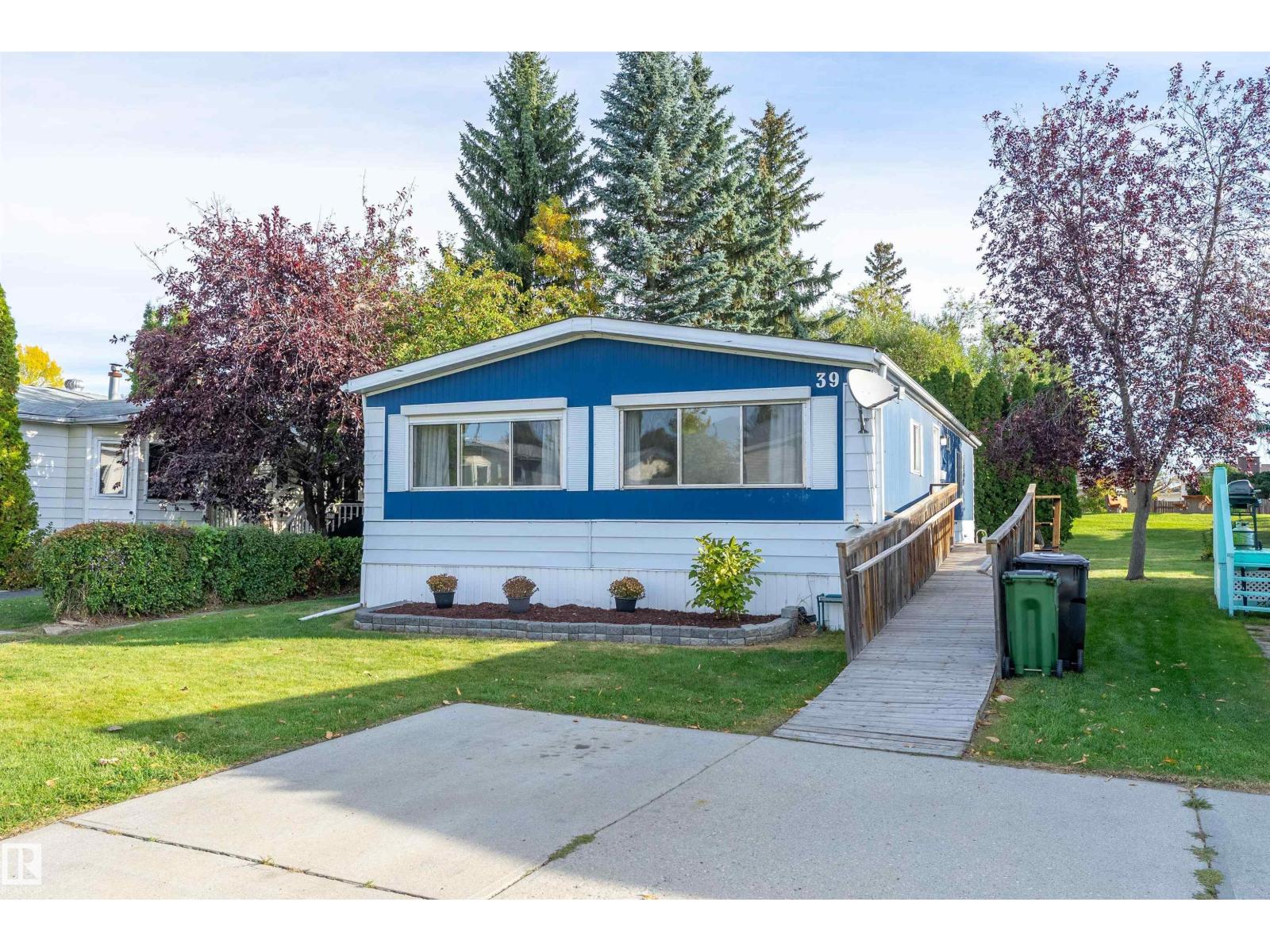 #39 12604 153 Av Nw, Edmonton, Alberta  T5X 4M7 - Photo 3 - E4511072